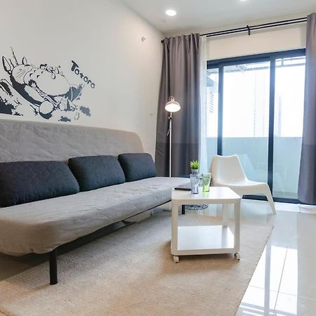 ג'והור בהרו Totoro Theme Suite In Suasana Jb מראה חיצוני תמונה