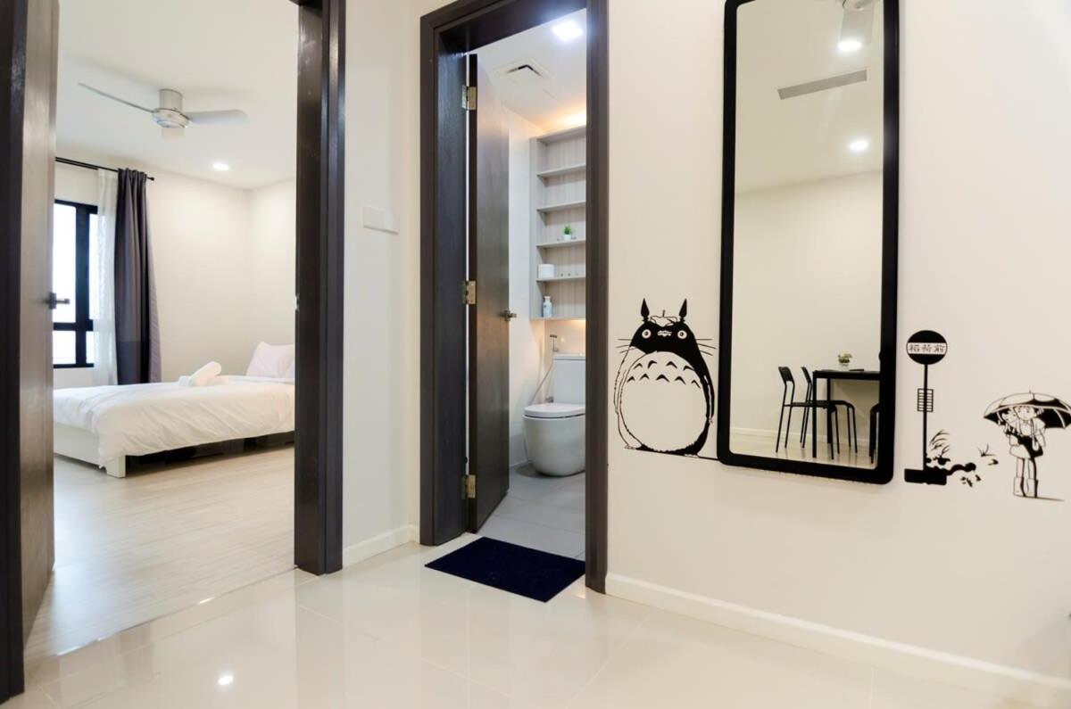 ג'והור בהרו Totoro Theme Suite In Suasana Jb מראה חיצוני תמונה